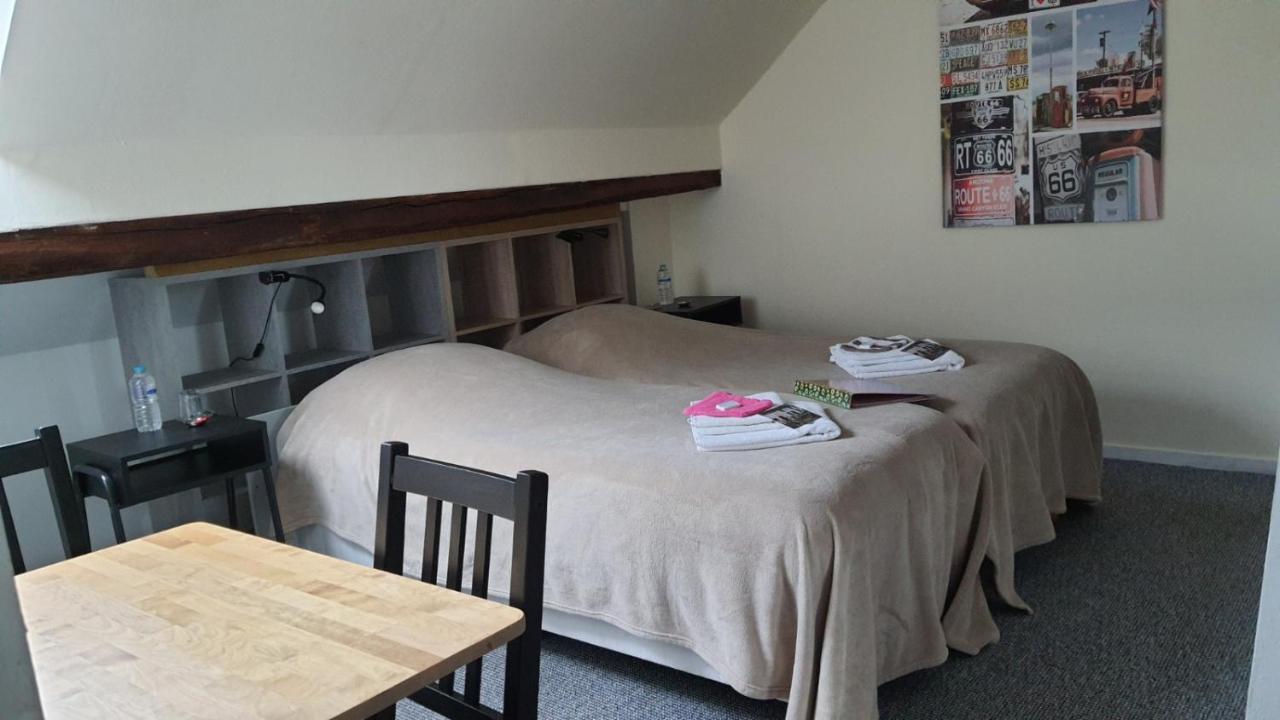 La Fermette Blanche Bed & Breakfast Nadrin Екстериор снимка