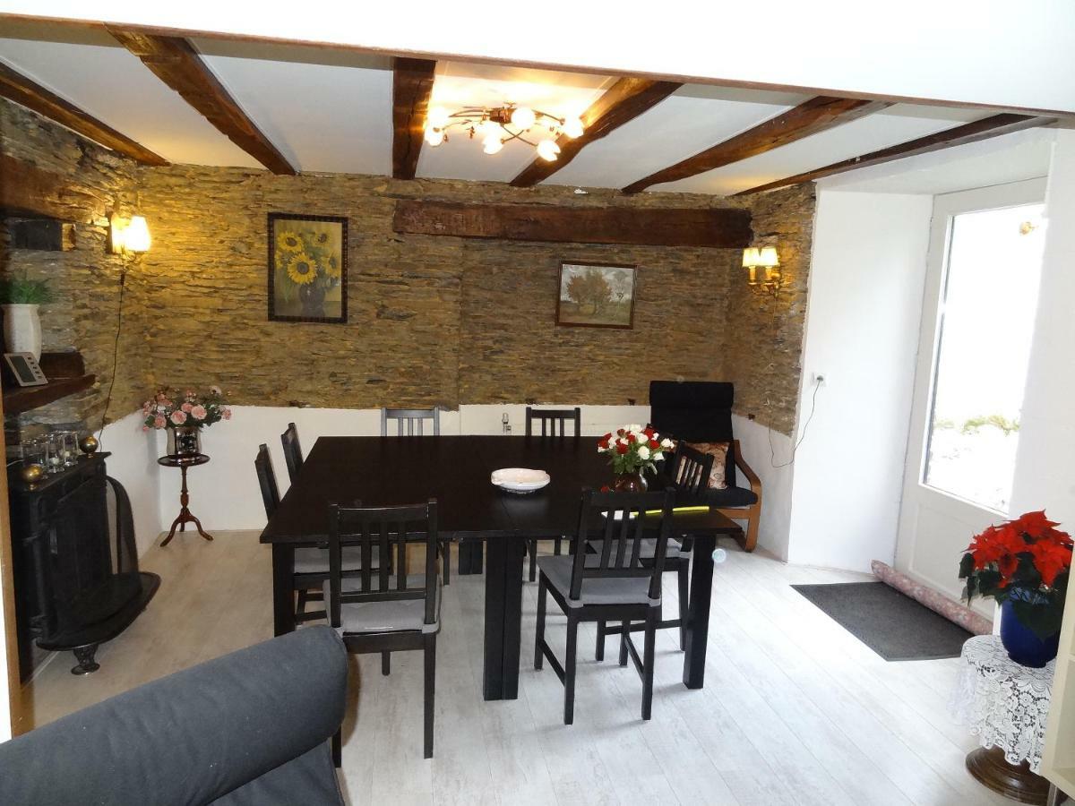La Fermette Blanche Bed & Breakfast Nadrin Екстериор снимка