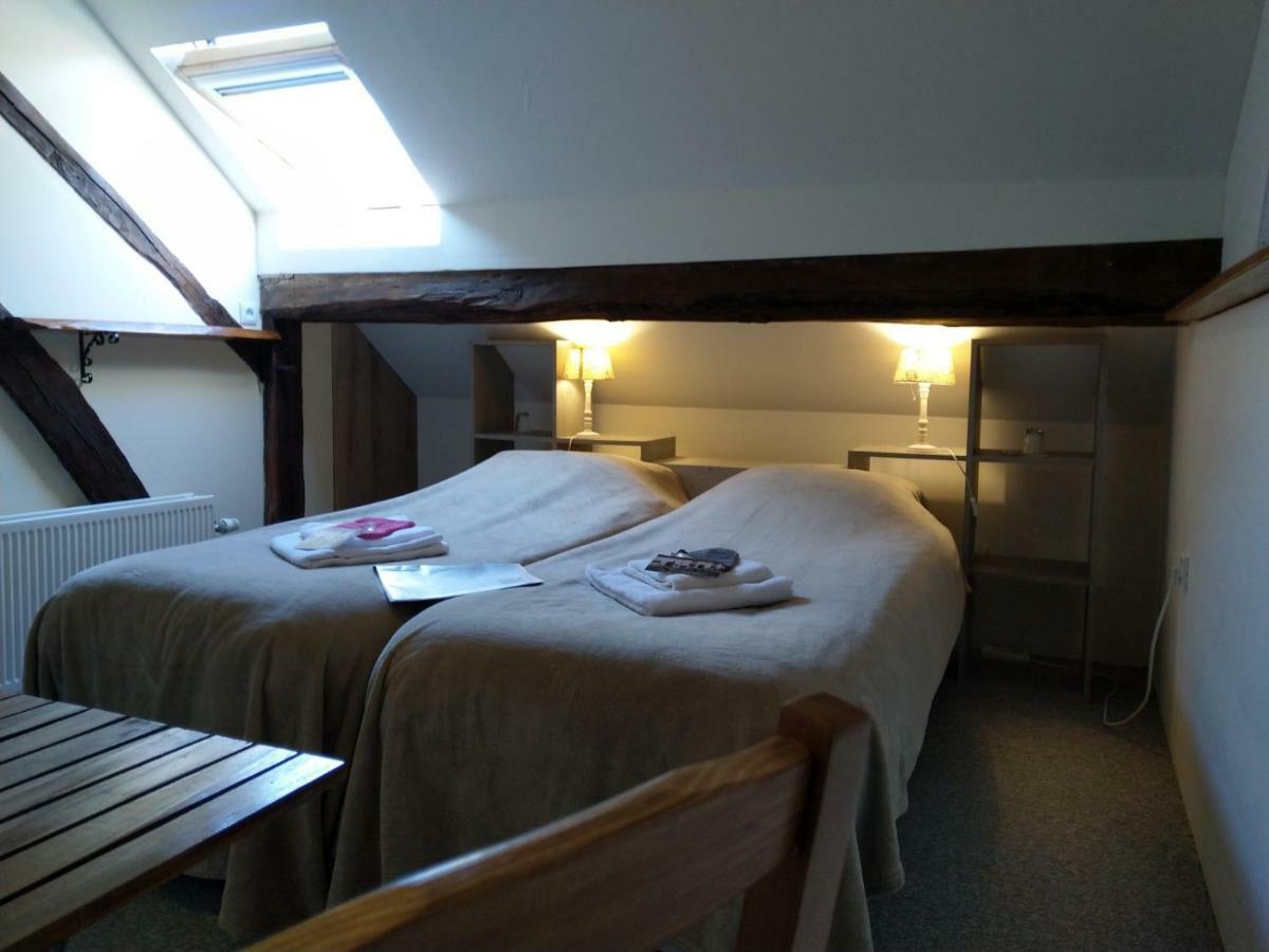 La Fermette Blanche Bed & Breakfast Nadrin Екстериор снимка